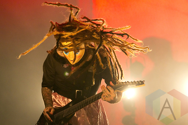 Korn performing at The Fox Theater Oakland on October 30, 2015. (Photo: Raymond Ahner/Aesthetic Magazine)