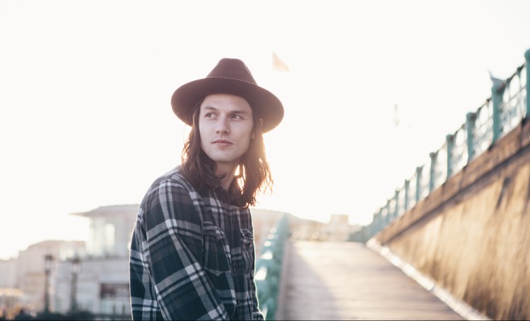 James Bay. 