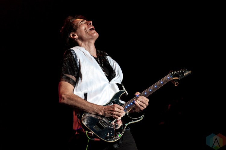 Steve Vai performs at Centre in the Square in Kitchener on October 30, 2016. (Photo: Orest Dorosh/Aesthetic Magazine)