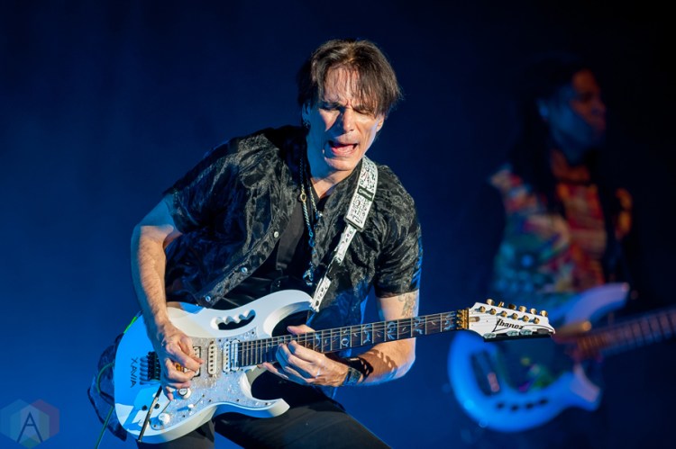 Steve Vai performs at Centre in the Square in Kitchener on October 30, 2016. (Photo: Orest Dorosh/Aesthetic Magazine)