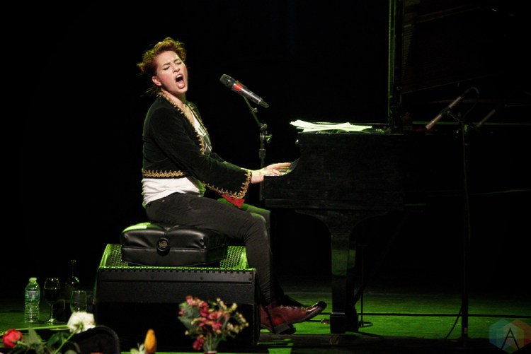 Amanda Palmer performs at the Queen Elizabeth Theatre in Toronto on November 11, 2016. (Photo: Dan Fischer/Aesthetic Magazine)