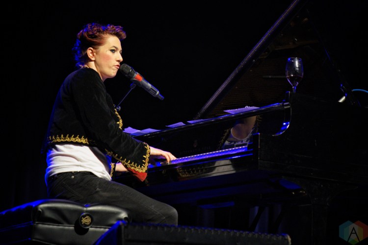 Amanda Palmer performs at the Queen Elizabeth Theatre in Toronto on November 11, 2016. (Photo: Dan Fischer/Aesthetic Magazine)
