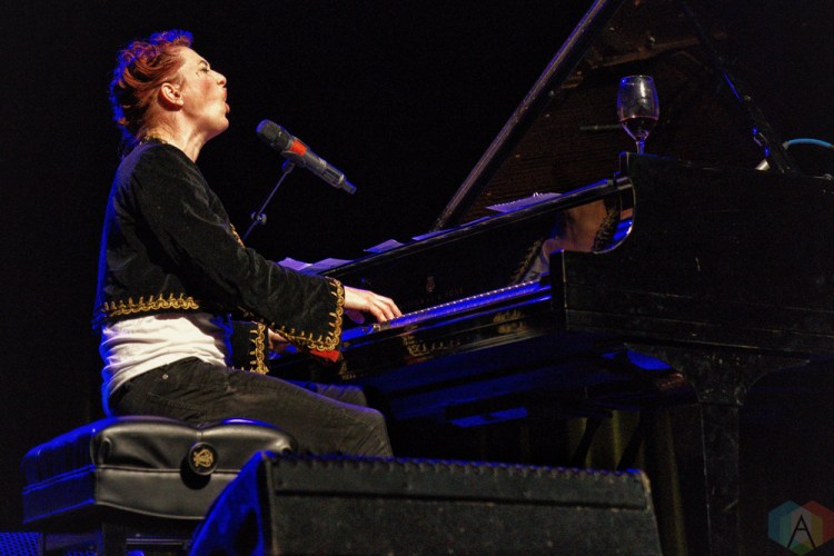 Amanda Palmer performs at the Queen Elizabeth Theatre in Toronto on November 11, 2016. (Photo: Dan Fischer/Aesthetic Magazine)