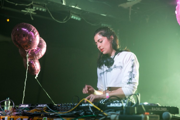 Anna Lunoe performs at The Hoxton in Toronto on November 5, 2016. (Photo: Brendan Albert/Aesthetic Magazine)