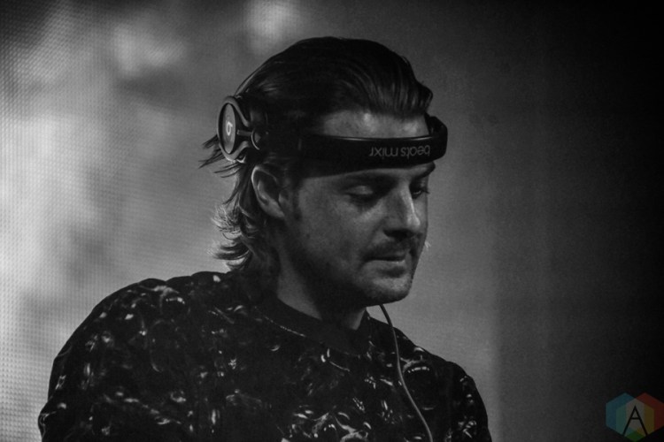 Axwell performs at Echostage in Washington D.C. on November 4, 2016.(Photo: Kathryn DeFrank/Aesthetic Magazine)