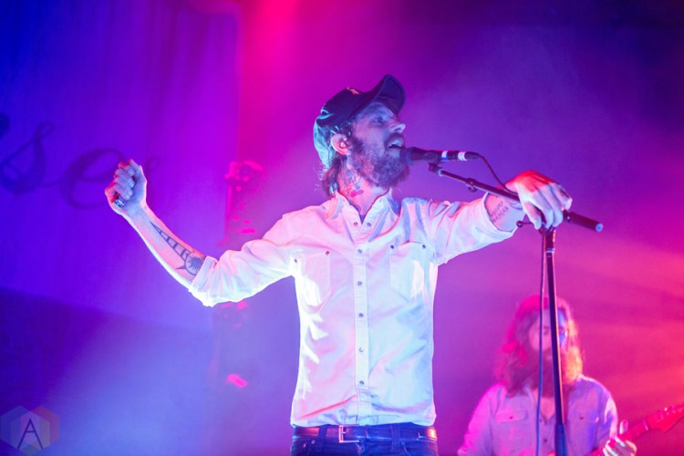 Ben Bridwell of Band of Horses performs at Rebel Nightclub in Toronto on November 3, 2016. (Photo: Katrina Lat/Aesthetic Magazine)