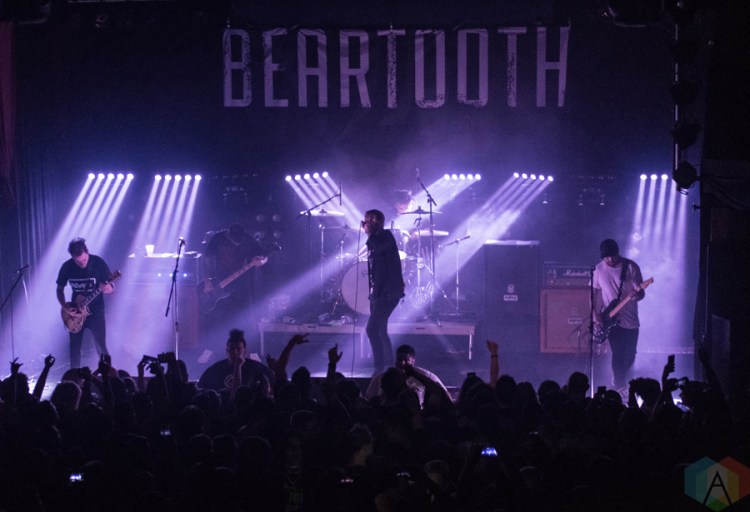 Beartooth performs at the Mr. Smalls Funhouse in Pittsburgh on November 5, 2016. (Photo: Aaron Eck/Aesthetic Magazine)