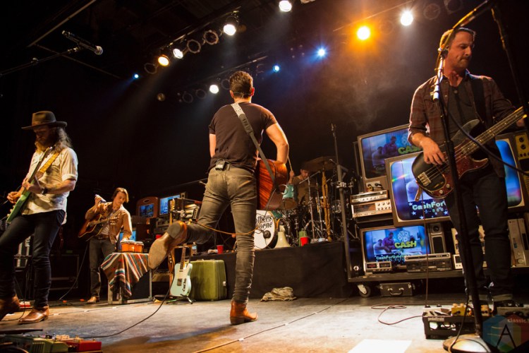Brothers Osborne perform at the Phoenix Concert Theatre in Toronto on November 9, 2016.(Photo: Mike Fowler/Aesthetic Magazine)