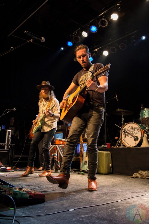 Brothers Osborne perform at the Phoenix Concert Theatre in Toronto on November 9, 2016.(Photo: Mike Fowler/Aesthetic Magazine)