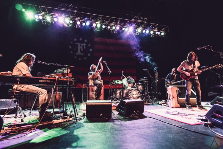 Chris Robinson Brotherhood performs at The National in Richmond, Virginia on November 15, 2016. (Photo: Joey Wharton/Aesthetic Magazine)