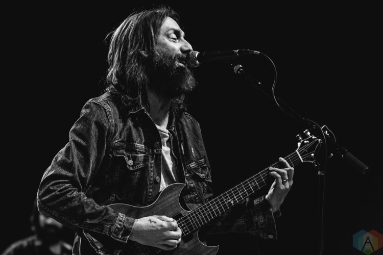 Chris Robinson Brotherhood performs at The National in Richmond, Virginia on November 15, 2016. (Photo: Joey Wharton/Aesthetic Magazine)