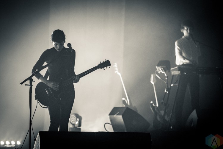 Daughter performs at Massey Hall in Toronto on November 16, 2016. (Photo: Brendan Albert/Aesthetic Magazine)