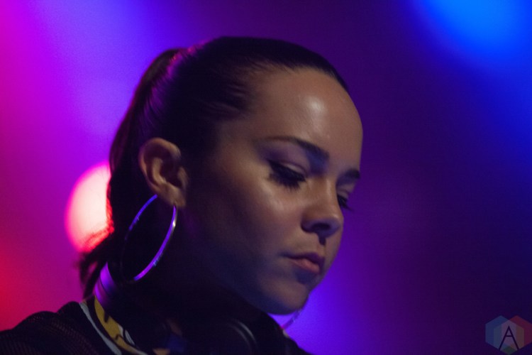 Dena Amy performs at the Phoenix Concert Theatre in Toronto on November 8, 2016. (Photo: Shahnoor Ijaz/Aesthetic Magazine)