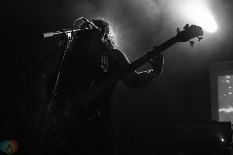 Helms Alee performs at the Crocodile in Seattle on November 23, 2016. (Photo: Kevin Tosh/Aesthetic Magazine)