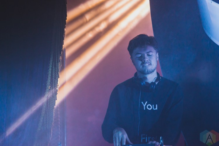 Jerry Folk performs at The Opera House in Toronto on November 3, 2016. (Photo: Adam Horton/Aesthetic Magazine)