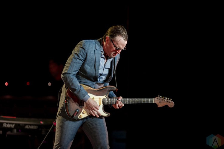 Joe Bonamassa performs at the Centre in the Square in Kitchener, ON on November 15, 2016. (Photo: Orest Dorosh/Aesthetic Magazine)