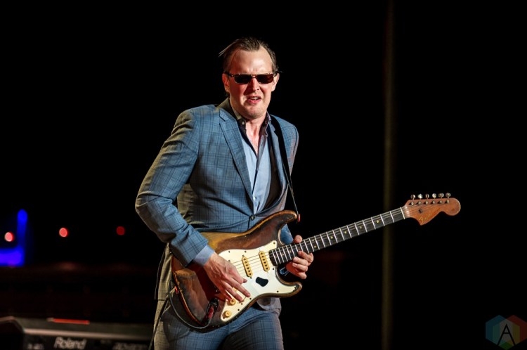 Joe Bonamassa performs at the Centre in the Square in Kitchener, ON on November 15, 2016. (Photo: Orest Dorosh/Aesthetic Magazine)