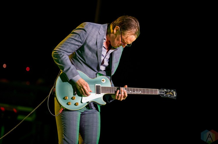 Joe Bonamassa performs at the Centre in the Square in Kitchener, ON on November 15, 2016. (Photo: Orest Dorosh/Aesthetic Magazine)