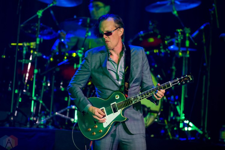 Joe Bonamassa performs at the Centre in the Square in Kitchener, ON on November 15, 2016. (Photo: Orest Dorosh/Aesthetic Magazine)