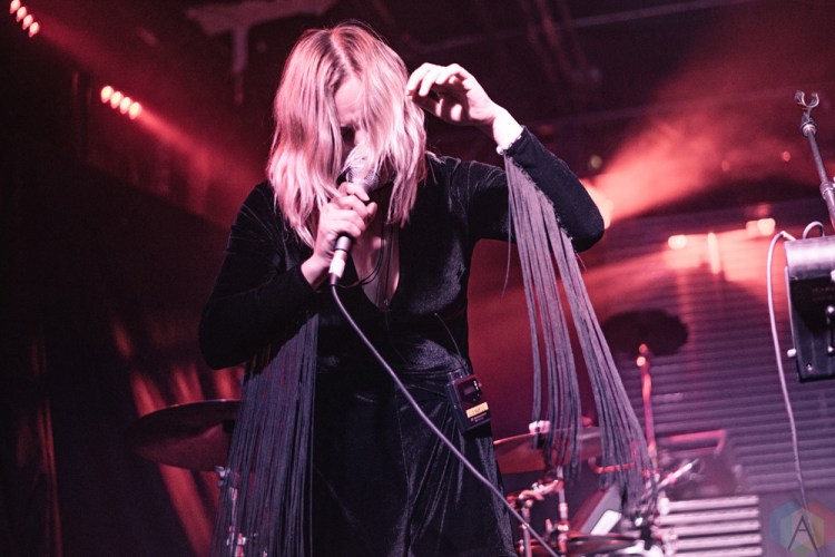 Lowell performs at the Hoxton in Toronto on November 10, 2016. (Photo: Francesca Ludikar/Aesthetic Magazine)