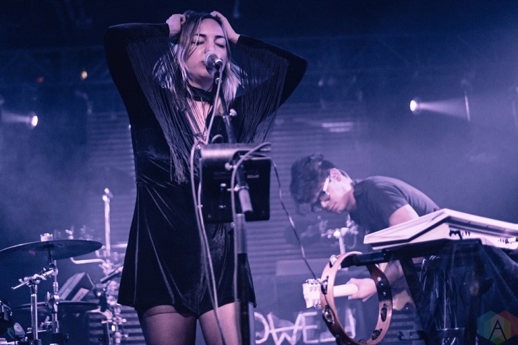 Lowell performs at the Hoxton in Toronto on November 10, 2016. (Photo: Francesca Ludikar/Aesthetic Magazine)