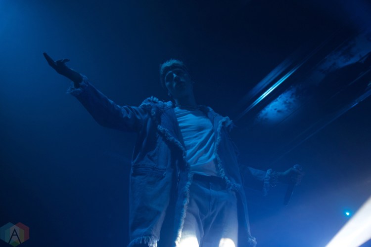 Machine Gun Kelly performs at the Phoenix Concert Theatre in Toronto on November 24, 2016. (Photo: Stephan Ordonez/Aesthetic Magazine)