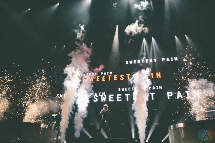 Mary J. Blige performs at the Air Canada Centre in Toronto on November 14, 2016. (Photo: Rick Clifford/Aesthetic Magazine)