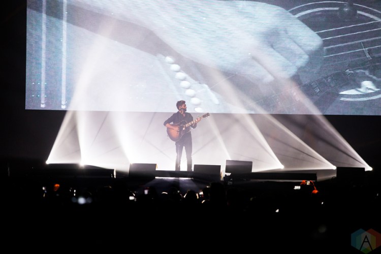 Niall Horan performs at iHeartRadio Jingle Ball North at the Air Canada Centre in Toronto on November 25, 2016. (Photo: Brandon Newfield/Aesthetic Magazine)
