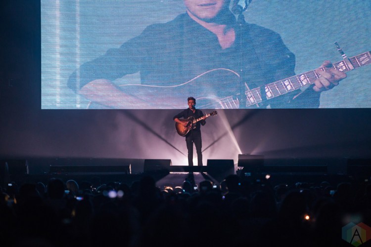 Niall Horan performs at iHeartRadio Jingle Ball North at the Air Canada Centre in Toronto on November 25, 2016. (Photo: Brandon Newfield/Aesthetic Magazine)