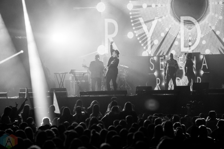Serena Ryder performs at iHeartRadio Jingle Ball North at the Air Canada Centre in Toronto on November 25, 2016. (Photo: Brandon Newfield/Aesthetic Magazine)