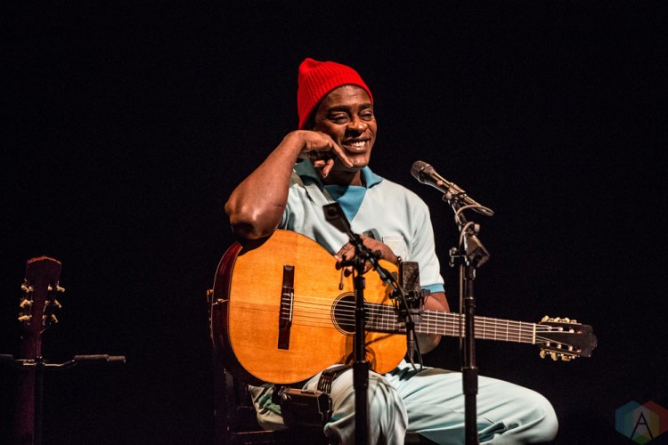 Seu Jorge performs at Thalia Hall in Chicago on November 17, 2016. (Photo: Brigid Gallagher/Aesthetic Magazine)