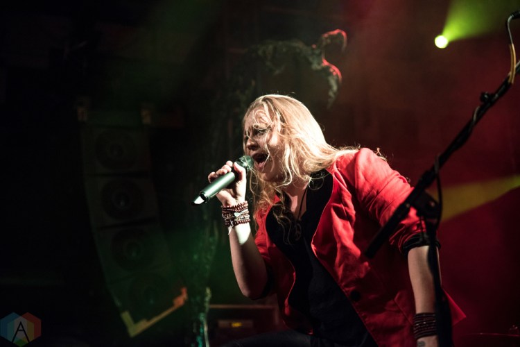 Shiraz Lane performs at the O2 Academy Islington in London, UK on November 20, 2016. (Photo: Rossi Ivanova/Aesthetic Magazine)