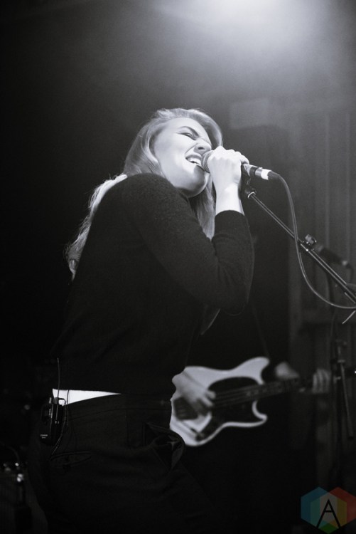 Slow Club performs at the Yellow Arch Studio in Sheffield, UK on November 3, 2016. (Photo: Gunnar Mallon/Aesthetic Magazine)