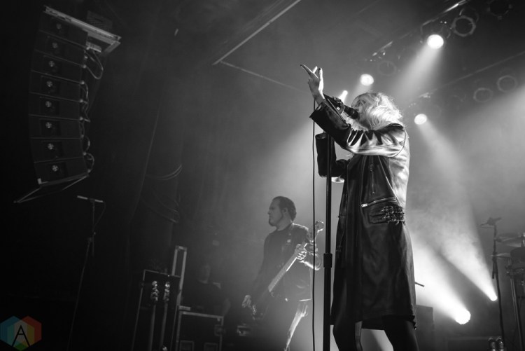 Taylor Momsen of The Pretty Reckless performs at the Phoenix Concert Theatre in Toronto on November 13, 2016. (Photo: Sue Sadzak/Aesthetic Magazine)