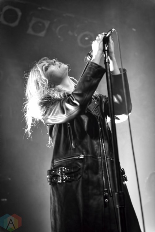 Taylor Momsen of The Pretty Reckless performs at the Phoenix Concert Theatre in Toronto on November 13, 2016. (Photo: Sue Sadzak/Aesthetic Magazine)