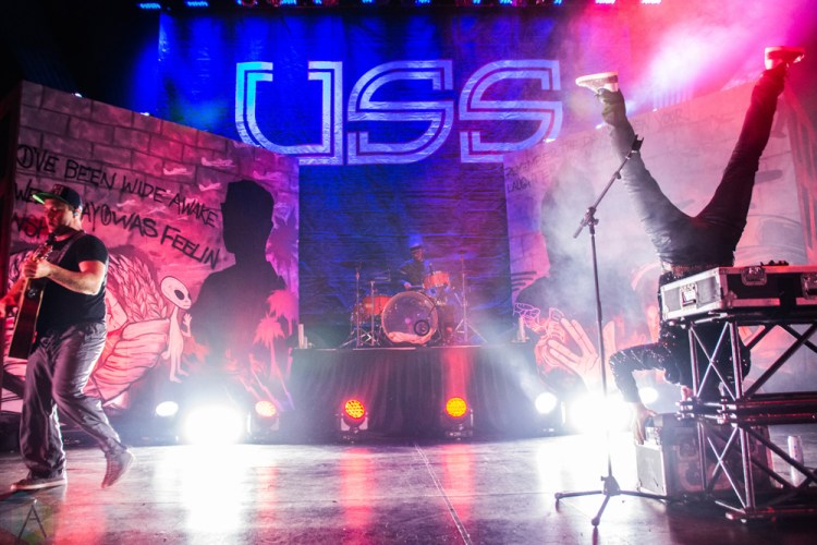 USS performs at the Danforth Music Hall in Toronto on November 19, 2016. (Photo: Tyler Roberts/Aesthetic Magazine)