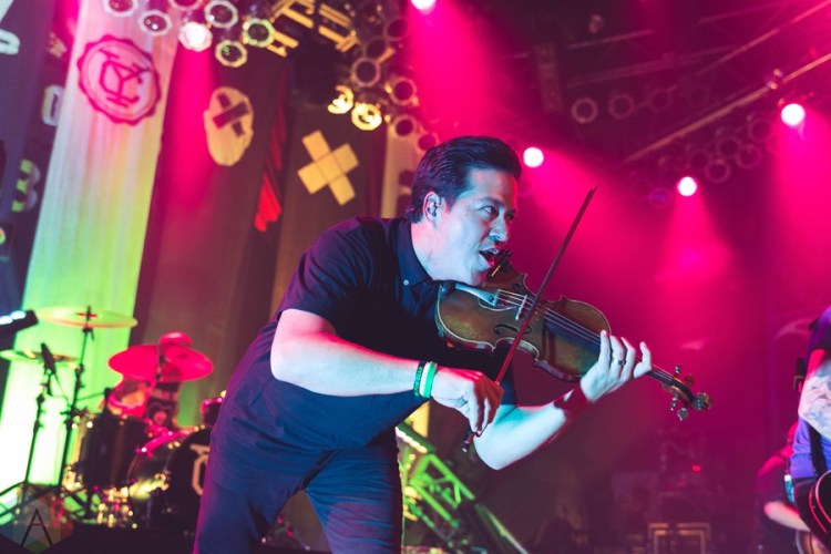 Yellowcard performs at the House of Blues in Chicago on November 3, 2016. (Photo: Katie Kuropas/Aesthetic Magazine)