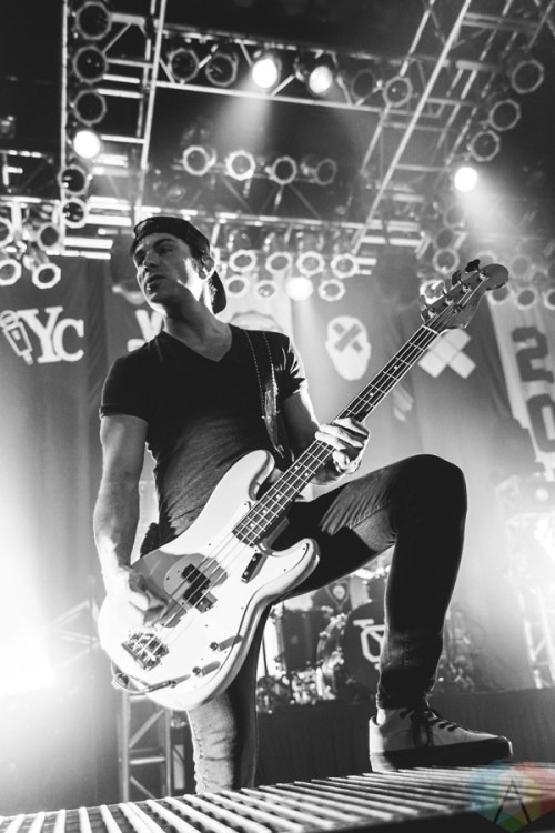 Yellowcard performs at the House of Blues in Chicago on November 3, 2016. (Photo: Katie Kuropas/Aesthetic Magazine)