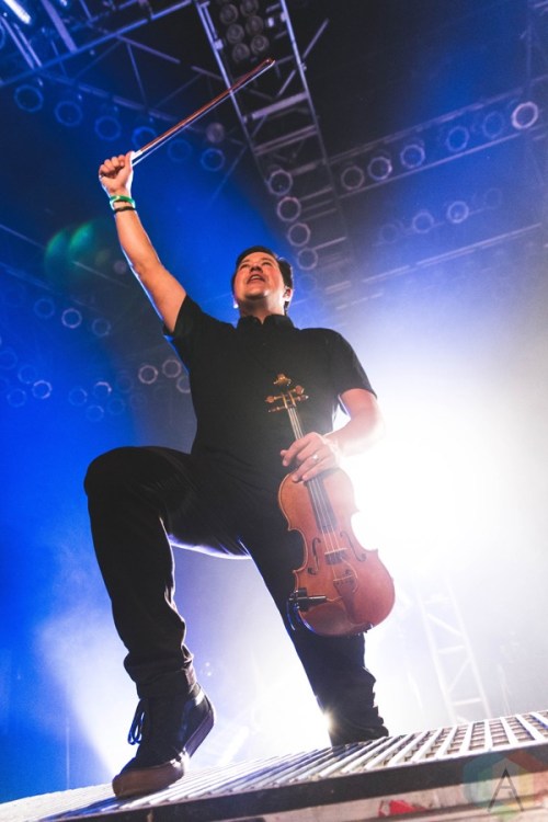 Yellowcard performs at the House of Blues in Chicago on November 3, 2016. (Photo: Katie Kuropas/Aesthetic Magazine)