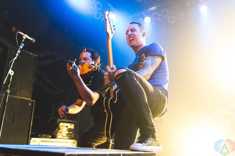 Yellowcard performs at the House of Blues in Chicago on November 3, 2016. (Photo: Katie Kuropas/Aesthetic Magazine)