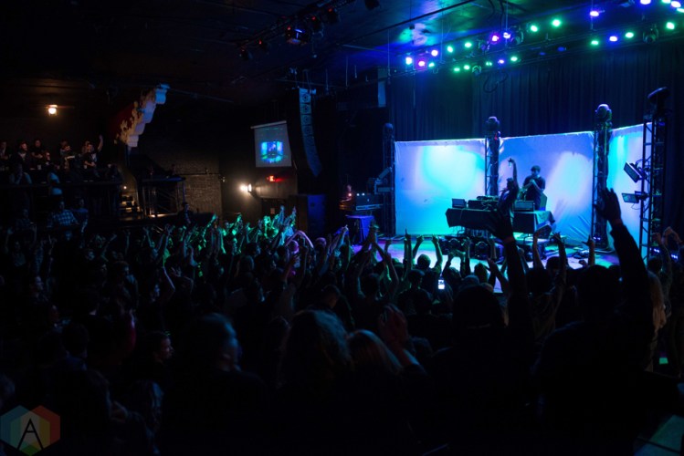 Zelooperz performs at the Town Ballroom in Buffalo, New York on November 3, 2016. (Photo: Josh Ladouceur/Aesthetic Magazine)