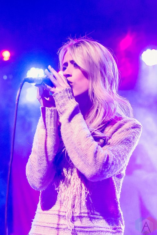 Brooke Eden performs at St. Andrew's Hall in Detroit on December 14, 2016. (Photo: Jennifer Boris/Aesthetic Magazine)