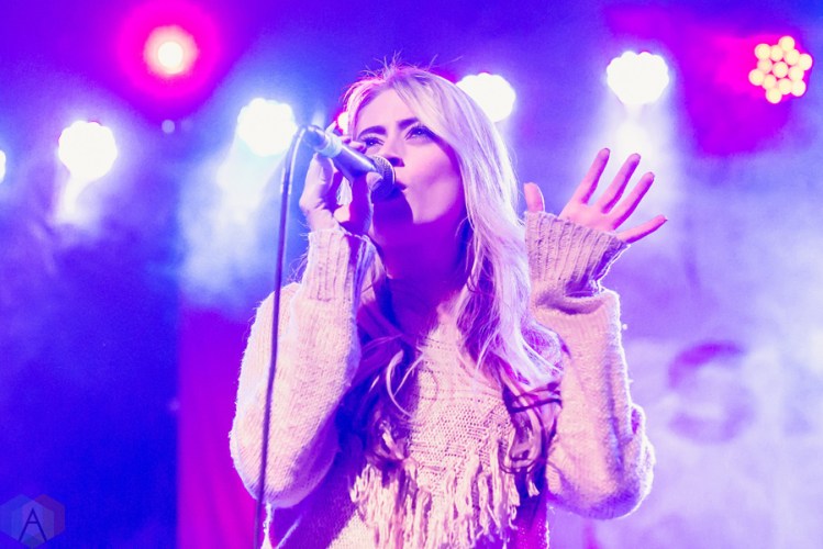 Brooke Eden performs at St. Andrew's Hall in Detroit on December 14, 2016. (Photo: Jennifer Boris/Aesthetic Magazine)