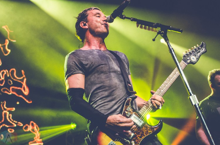 Bush performs at the Wellmont Theater in Montclair, New Jersey on December 29, 2016. (Photo: Saidy Lopez/Aesthetic Magazine)