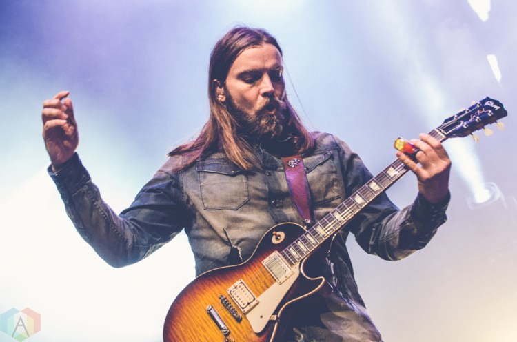 Bush performs at the Wellmont Theater in Montclair, New Jersey on December 29, 2016. (Photo: Saidy Lopez/Aesthetic Magazine)