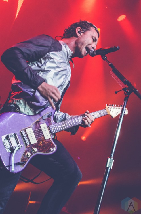 Bush performs at the Wellmont Theater in Montclair, New Jersey on December 29, 2016. (Photo: Saidy Lopez/Aesthetic Magazine)