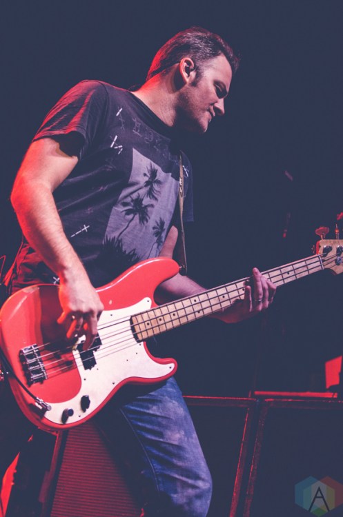 Bush performs at the Wellmont Theater in Montclair, New Jersey on December 29, 2016. (Photo: Saidy Lopez/Aesthetic Magazine)