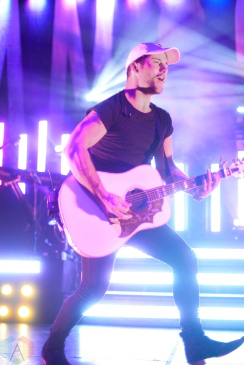 Dan + Shay performs at the Danforth Music Hall in Toronto on December 11, 2016. (Photo: Chloe Thomson/Aesthetic Magazine)
