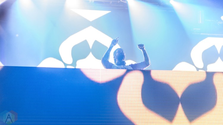 Dillon Francis performs at Reaction NYE at the Donald E. Stephenson Convention Center in Rosemont, IL on December 30, 2016. (Photo: Taylor Ohryn/Aesthetic Magazine)