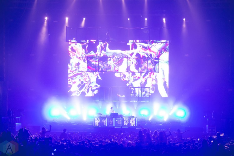 Flume performs at the Contact Winter Music Festival at BC Place in Vancouver on December 26, 2016. (Photo: Isaac Wray/Aesthetic Magazine)